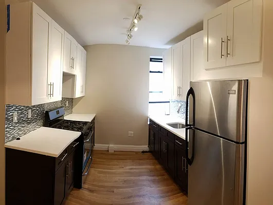 Rented by Smart NY Realty LLC | media 7