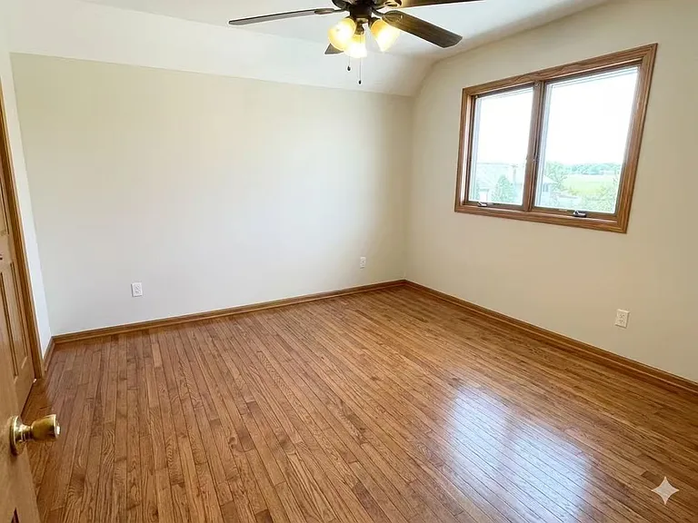 135 Deertrail Dr — Photo 14