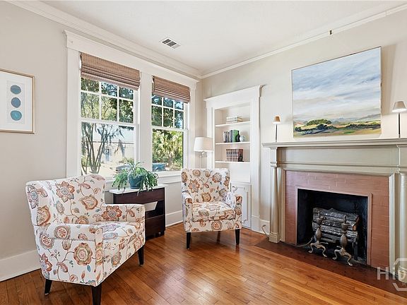 4th image of 225 E 51st Street