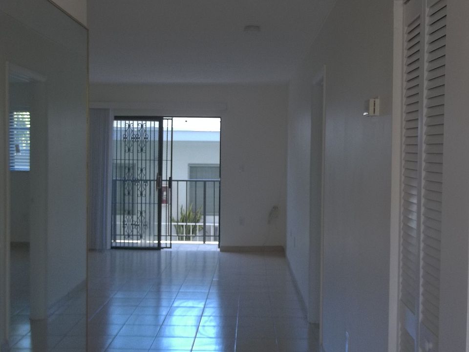 1st image of 950 Euclid Ave APT 210