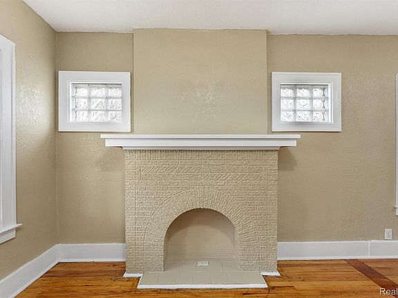 5th image of 15853 Santa Rosa Dr