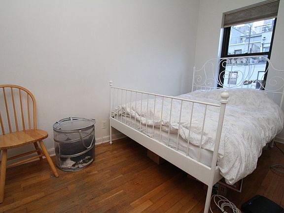 4th image of 57 W 89th St APT 5R