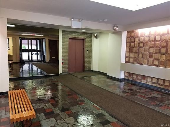 3rd image of 25 Stewart Pl APT 217