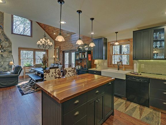 3rd image of 483 Vineyard Creek Way