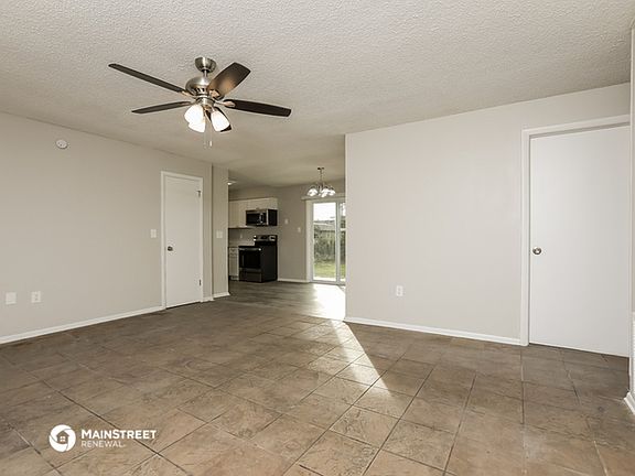 5th image of 530 Sandal Ct