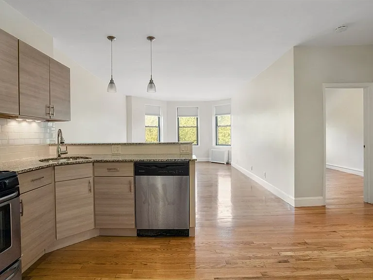 228 Commonwealth Ave #7 — Photo 8