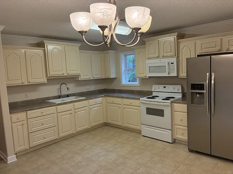 820 Deer Trail Ln — Photo 6