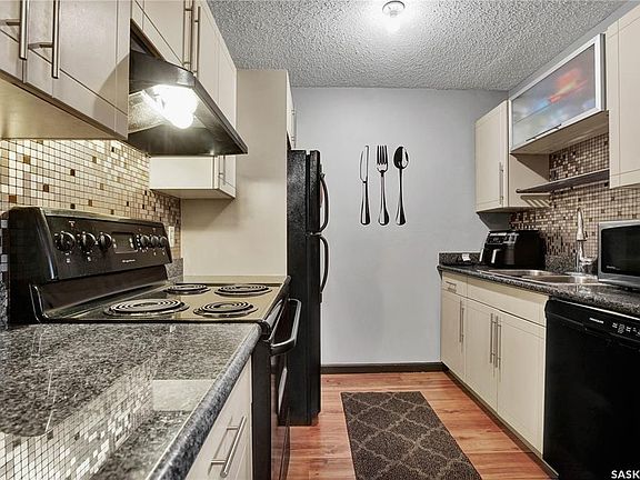 3rd image of UNIT 204-333 Silverwood ROAD