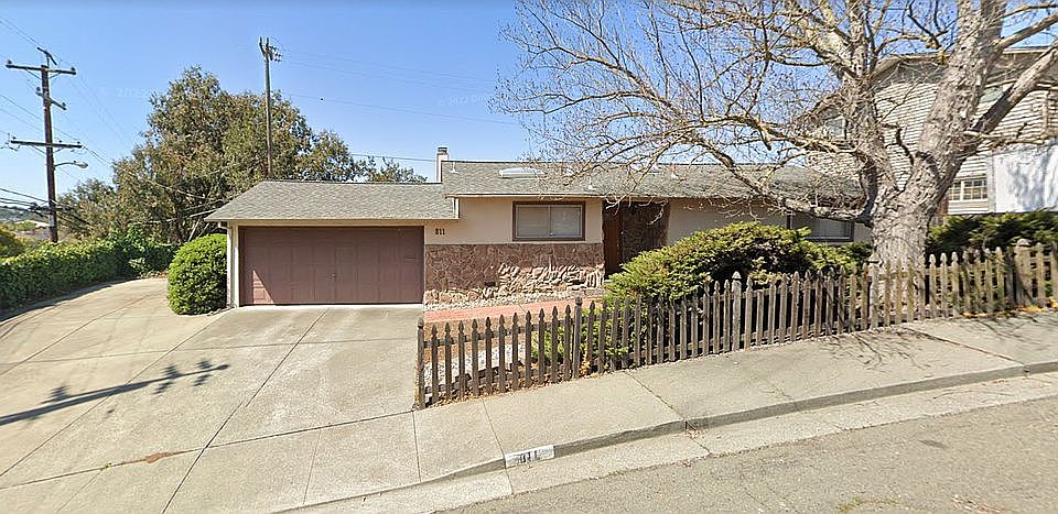 1st image of 811 N Camino Alto