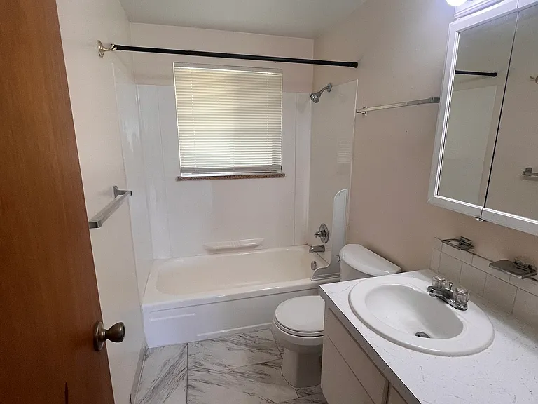 5585 E Yale Ave #2 — Photo 9