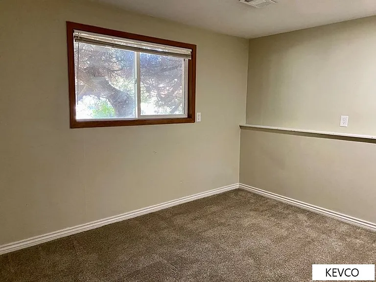 308 Briarwood Rd — Photo 16