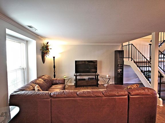 4th image of 1002 E Northfield Blvd APT N102