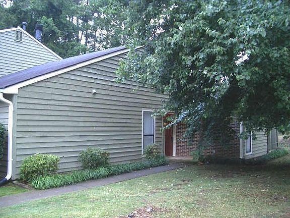 3rd image of 85 Sandalwood Cir
