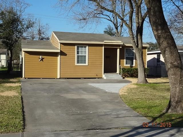 1st image of 324 18th Ave N