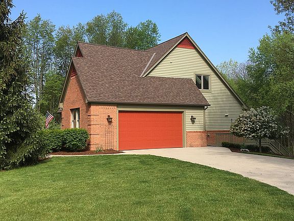 3rd image of 3800 Winterwood Dr