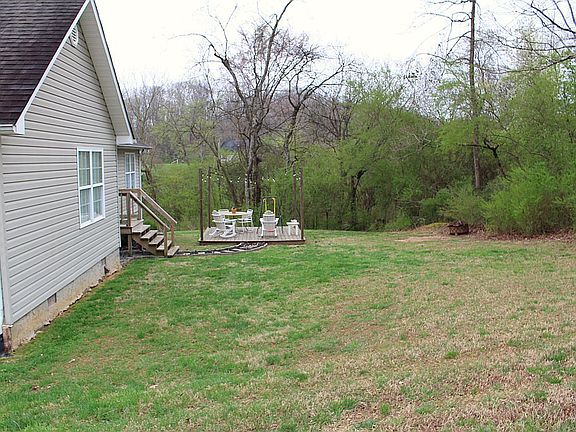 2nd image of 115 Peggy Ln