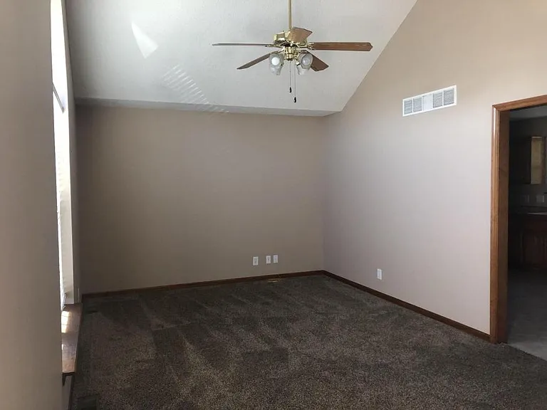 2217 Madison Ave — Photo 3