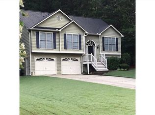 90 Valor Ridge Dr, Dallas, GA 30132