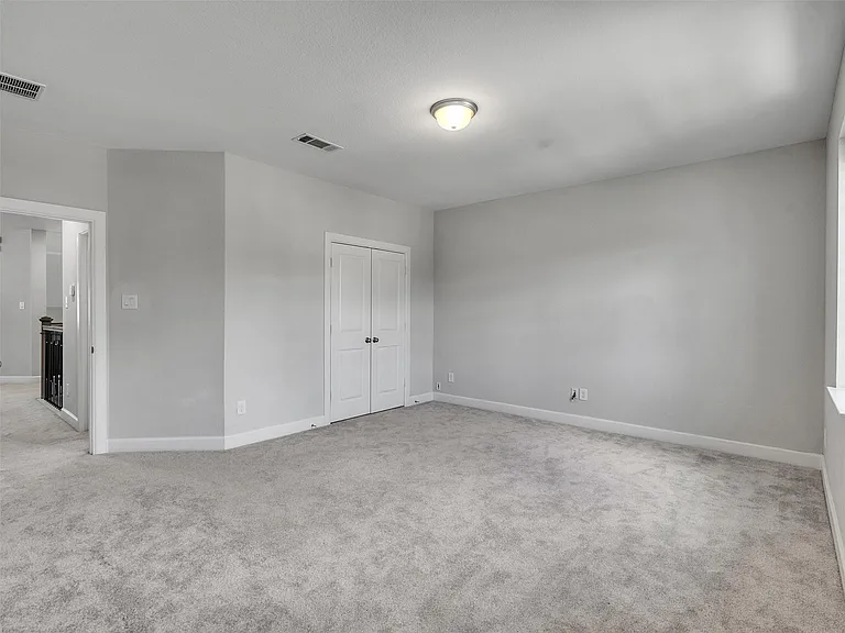 32212 Highwood Green Ln — Photo 34