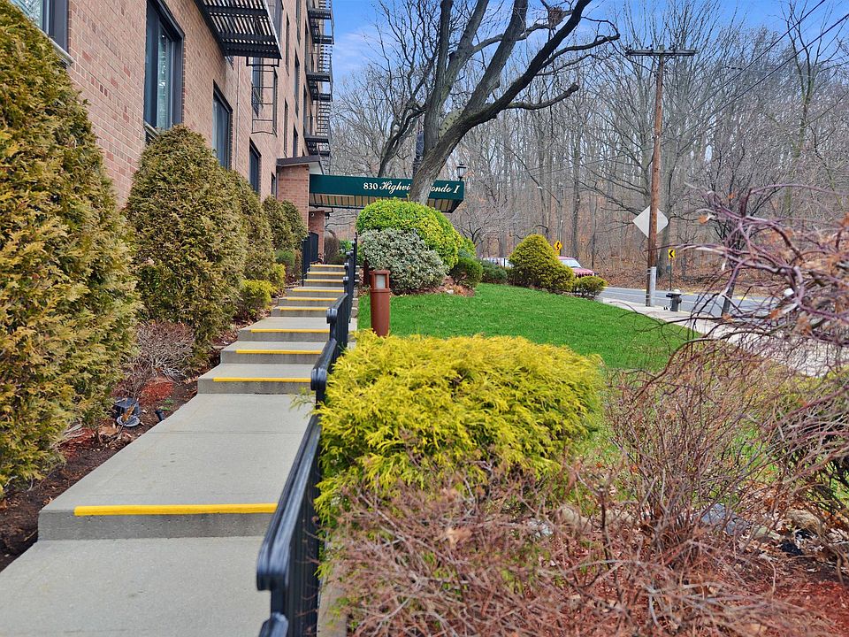 1st image of 850 Howard Ave #Vl4
