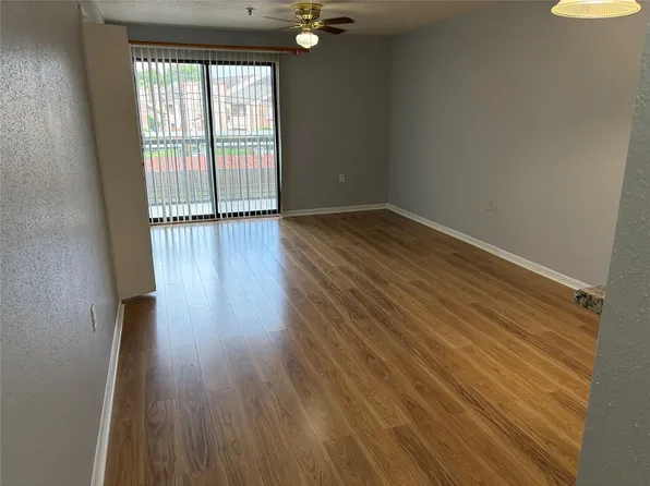 10110 Forum West Dr APT 224, Houston, TX 77036