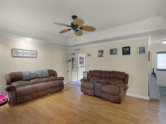 5th image of 143 Jemma Dr