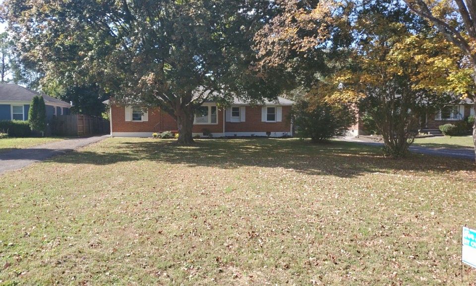 1st image of 230 Graeme Dr