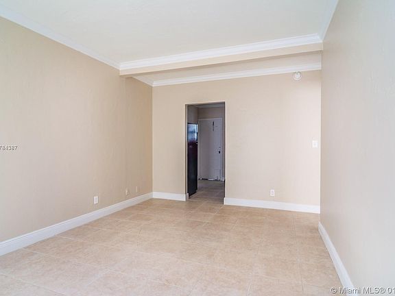 4th image of 717 NW 14th Ter APT 4