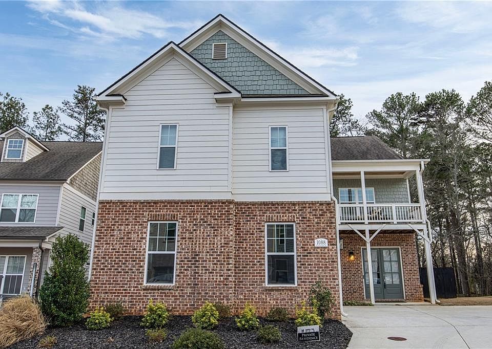 1st image of 1088 Heatherland Dr NE
