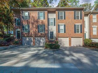 907 Brandywine Cir, Sandy Springs, GA 30350