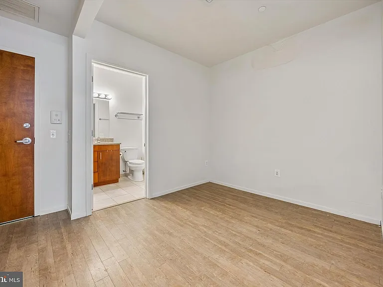 1015-1021 W Lancaster Ave #210-212 — Photo 21