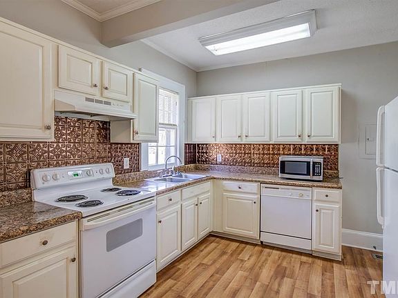 4th image of 501 W Main St