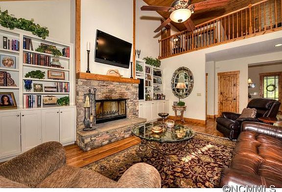 4th image of 31 Turn A Bout Ct