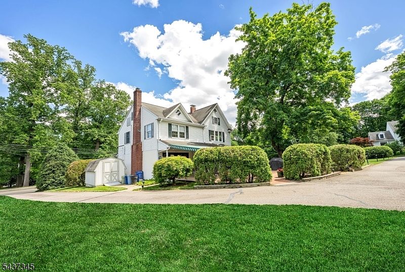 1st image of 457 Russell Ave