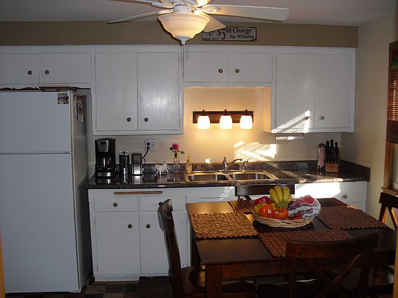 Upper unit kitchen
