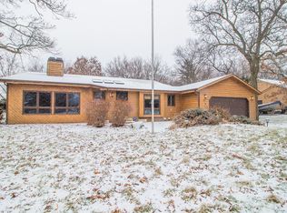 510 Glenwood Dr, Hartland, WI 53029