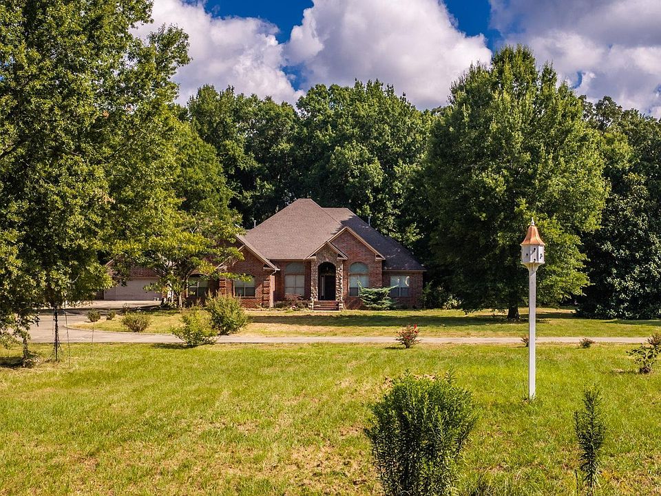 1st image of 62 Place Ln