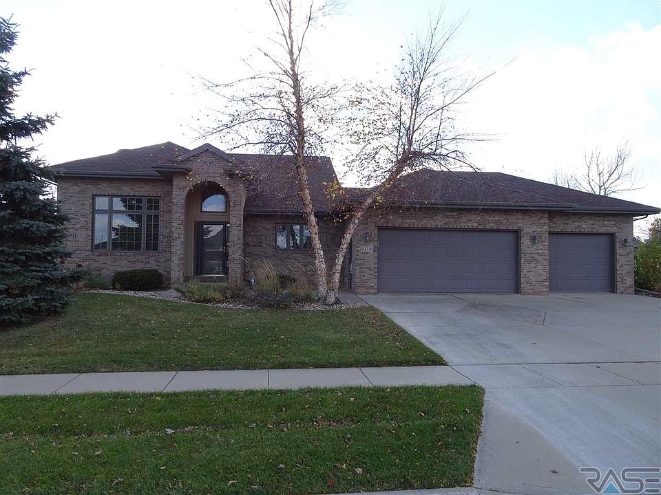 1st image of 3176 W Auburn Hills Ct