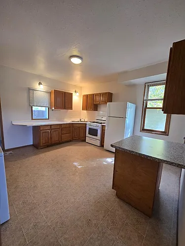 1006 E 2nd St #E Photo 1