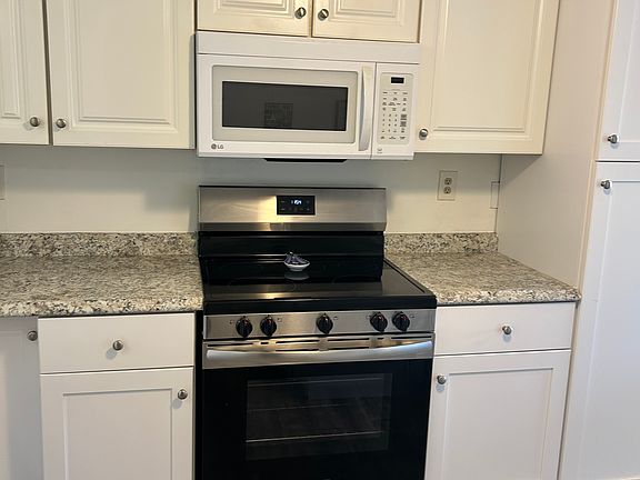 5th image of 14381 Pambar Ave #B