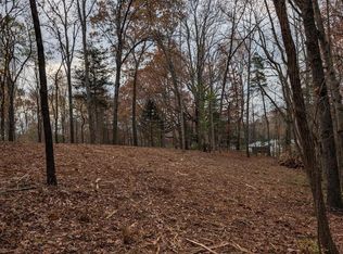 3 Midway Rd, Strawberry Plains, TN 37871