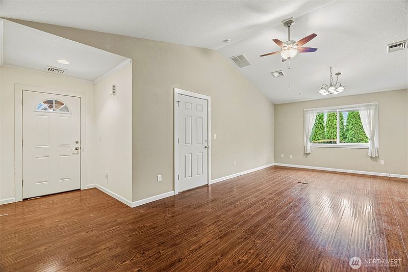 4th image of 405 NW 7th Ave