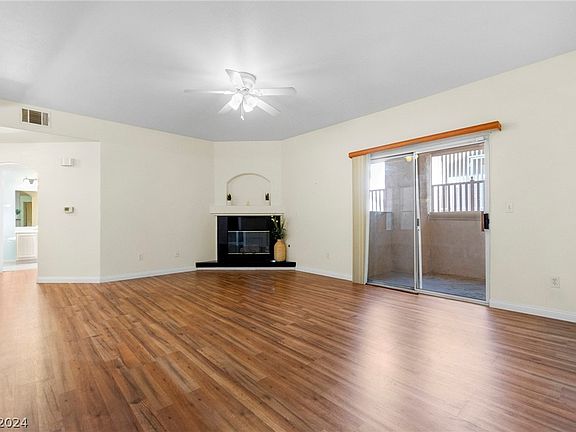 3rd image of 109 Lemon Glaze St Unit 104