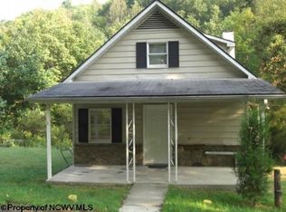 717 River Run Rd, Fairmont, WV 26554