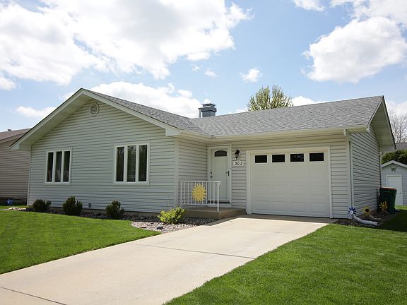 2nd image of 302 Basswood Dr #4