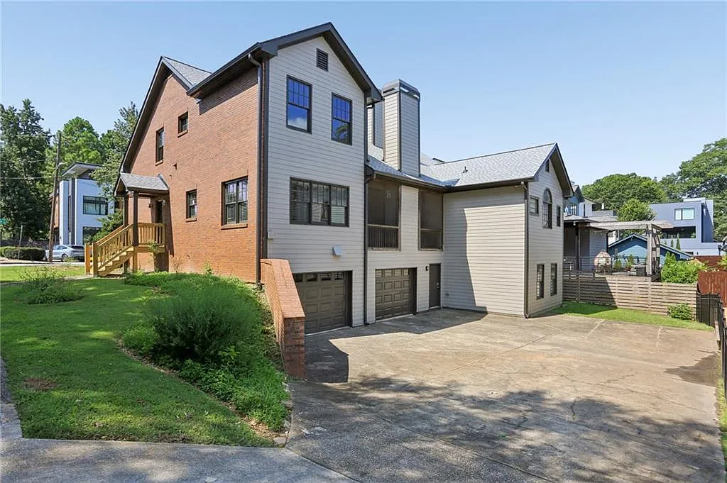2 bed, 2.0 bath, 1300 sqft, $2,850 — Photo 3