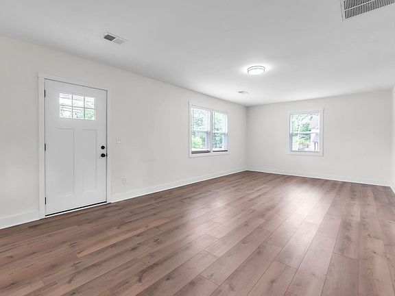 5th image of 31 Hellams St