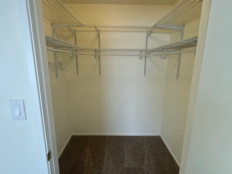 bed 2 closet_05062026