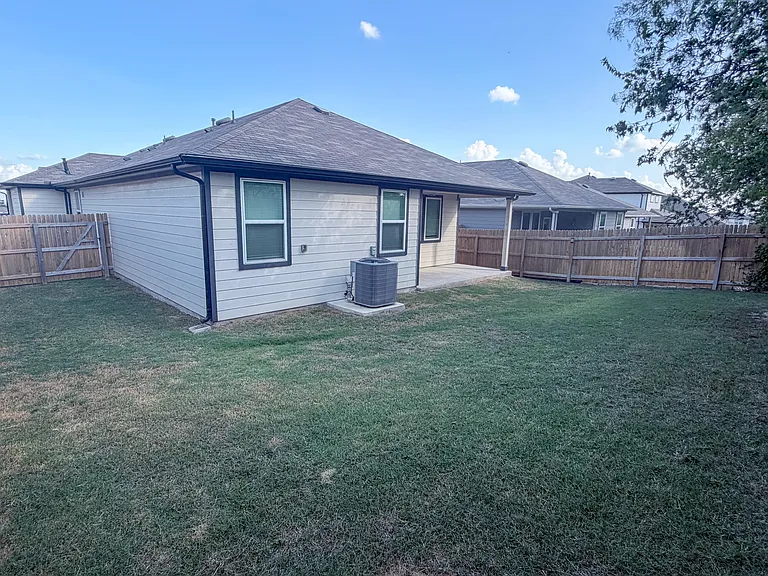 151 Lbj Ln — Photo 3