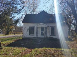 422 E 12th St, Sedalia, MO 65301